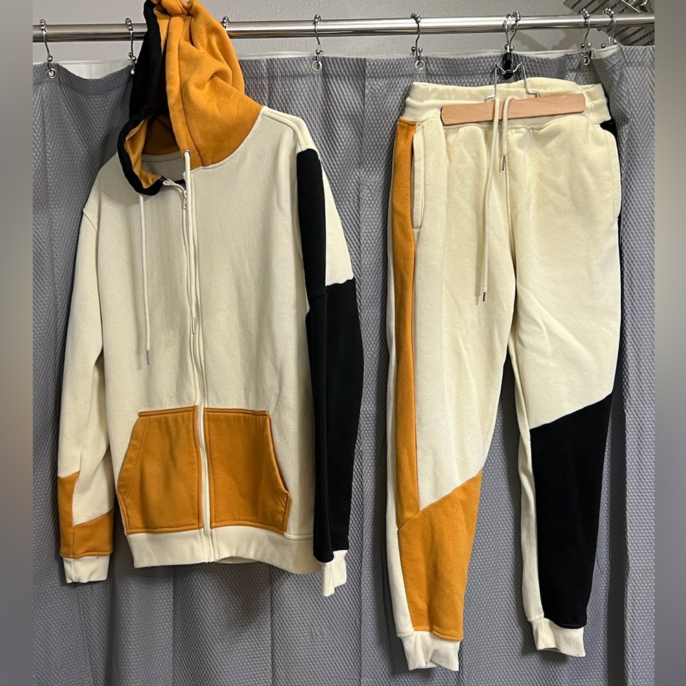 Mens hoodie and pants outfit size medium.